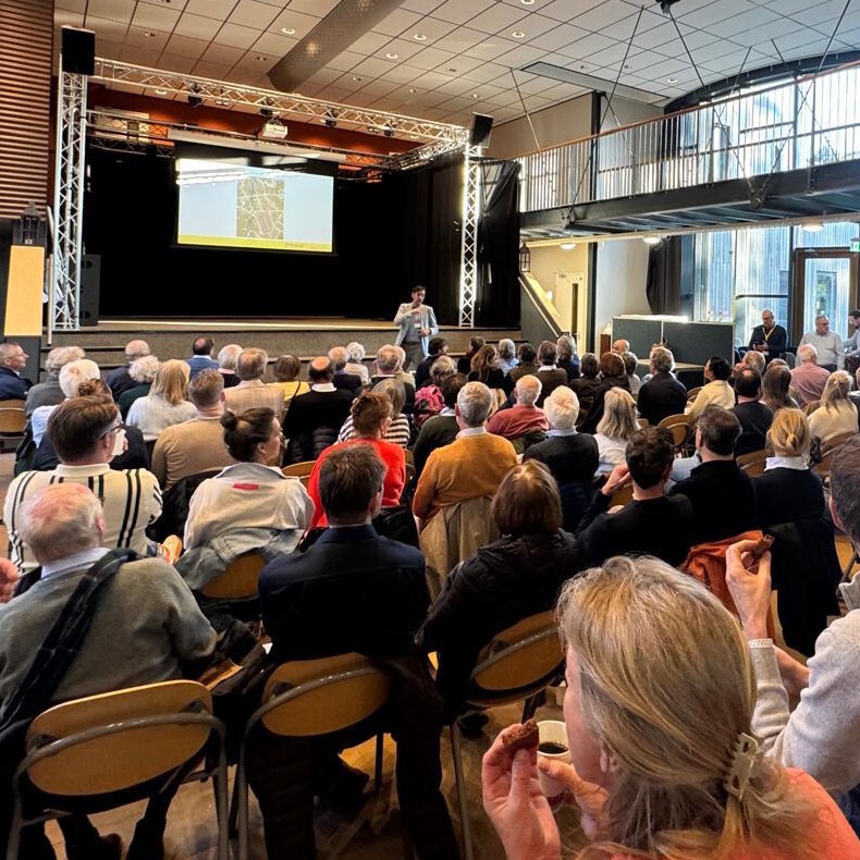 zaal-crop-vierkant546f32aa-e648-4bd9-80f9-b43d26633fbf